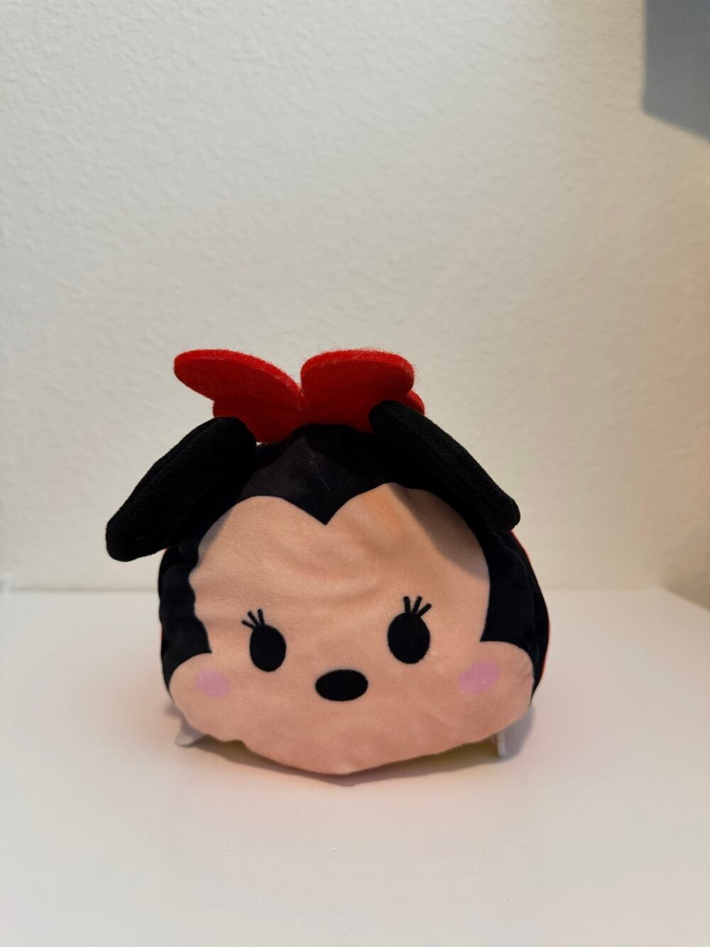 Disney Tsum Tsum Minnie Mouse 8" Plush Toy